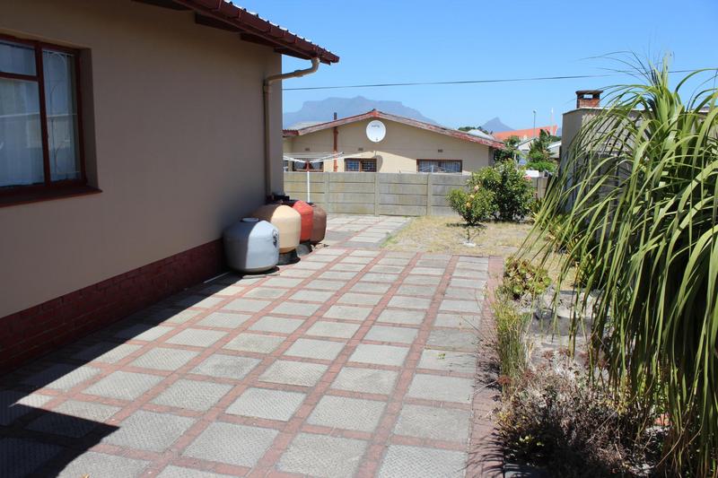 3 Bedroom Property for Sale in Glen Lilly Western Cape